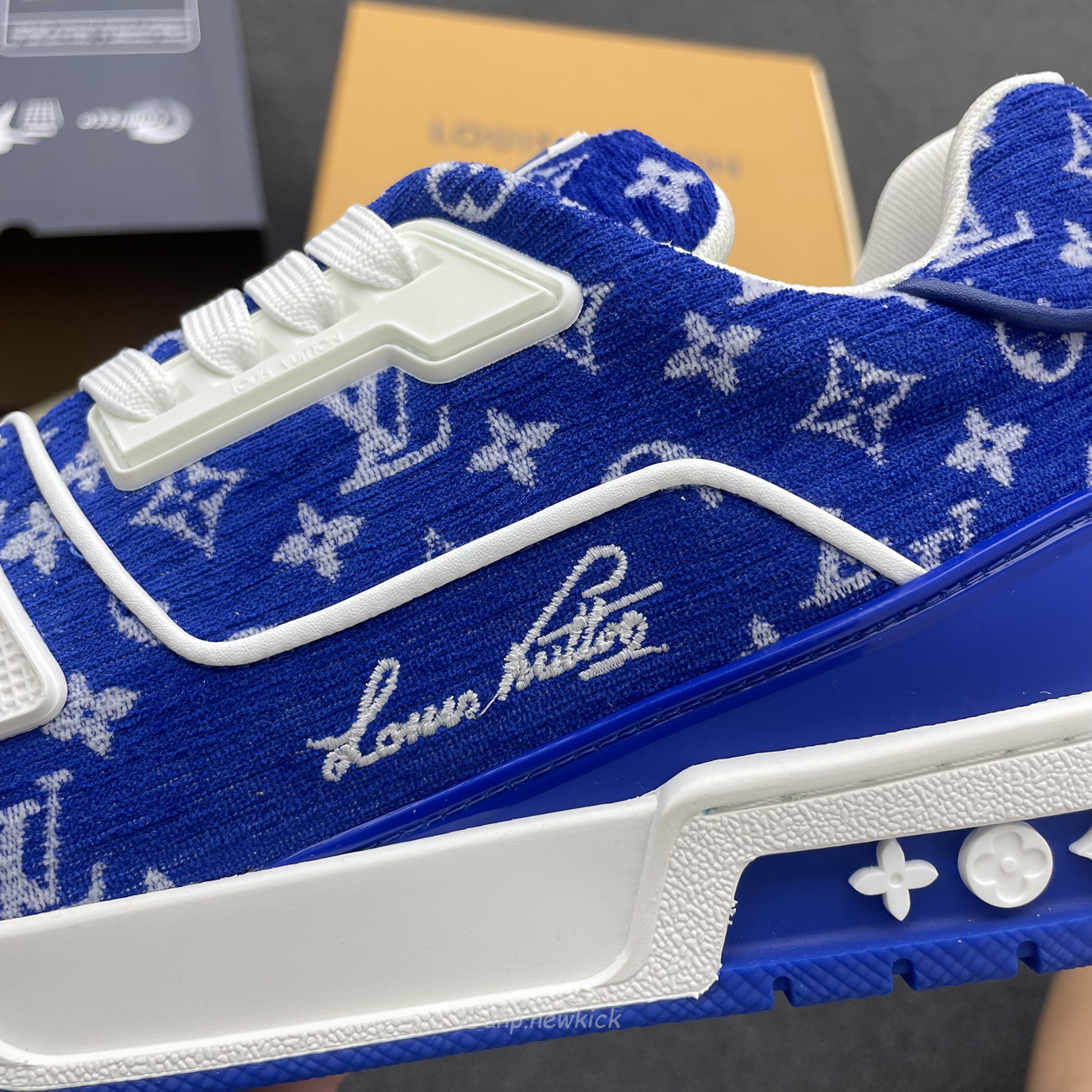 Louis Vuitton Trainer Blue Green Black Red Monogram Textile 1abfrq (11) - www.newkick.vip